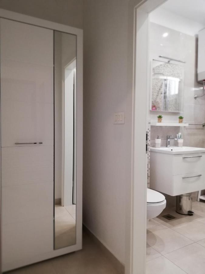 Studio Apartman Lenka สปลิท ภายนอก รูปภาพ